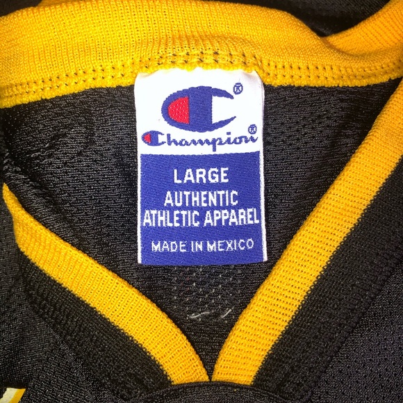 Vintage 90’s champion Men’s Kobe Bryant Jersey - Picture 6 of 7